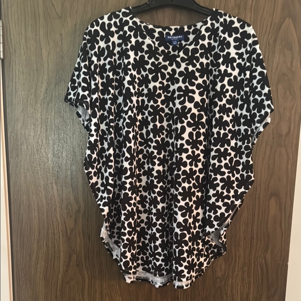 Marimekko Black and White Boxy Short Sleeve Blouse